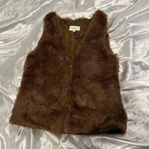 ♡ fur vest ♡